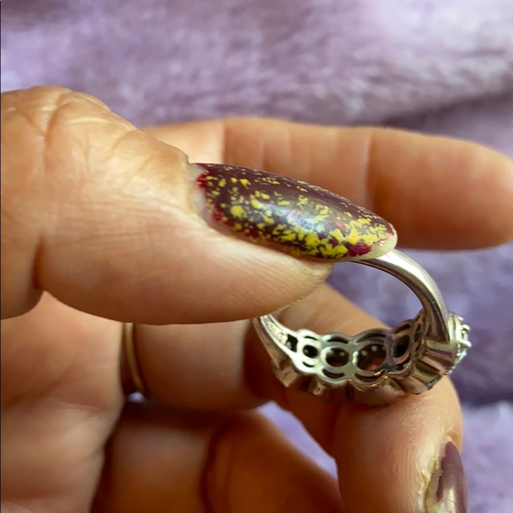 Beautiful Silver Ring - image 3